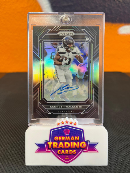 Kenneth Walker III Rookie Prizm Black Auto - Panini Chronicles 2022